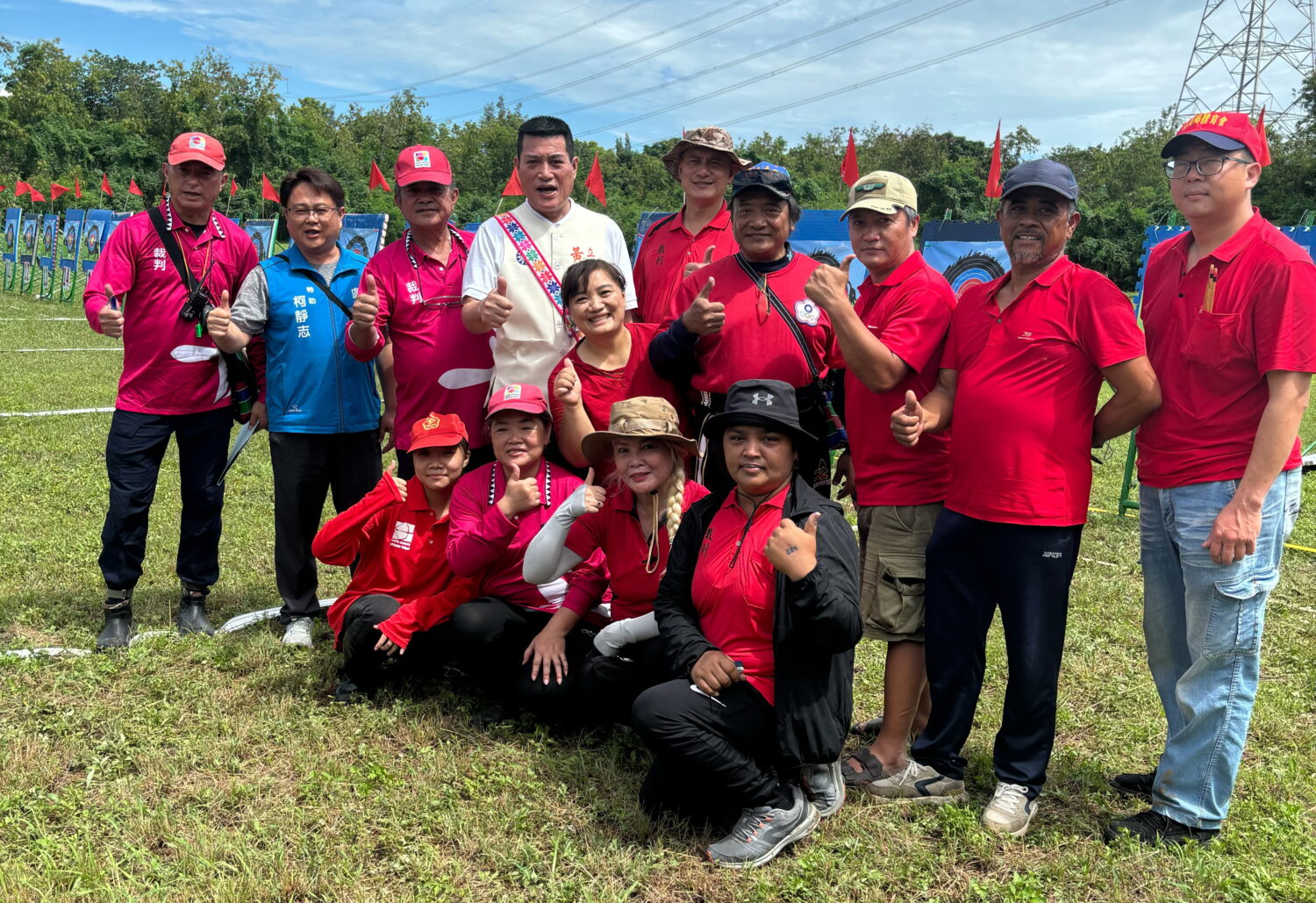 第12屆理事長盃原住民傳統射箭全國觀摩賽登場,創會理事長、國民黨平地原住民立委黃仁親自出席展現對原住民傳統文化,以及支持原住民的體育活動的重視。(記者包克明 翻攝)