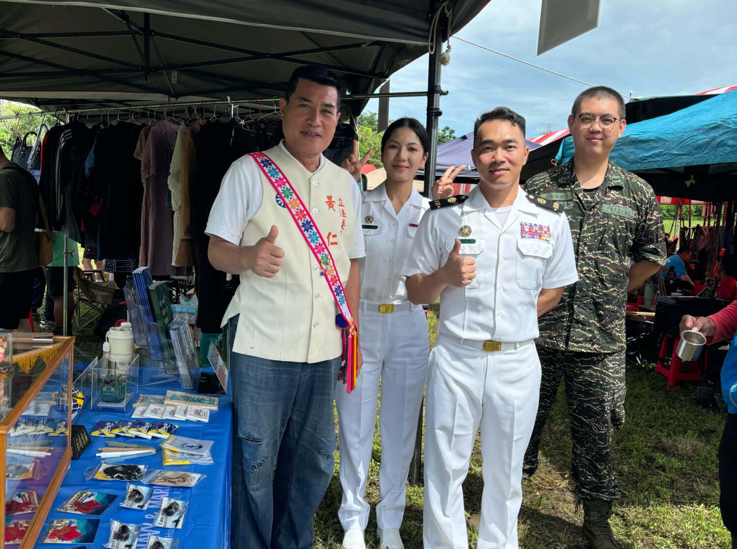 海軍到比賽現場設攤宣揚壯盛軍力並招募優秀有志青年加入。(記者包克明 翻攝)