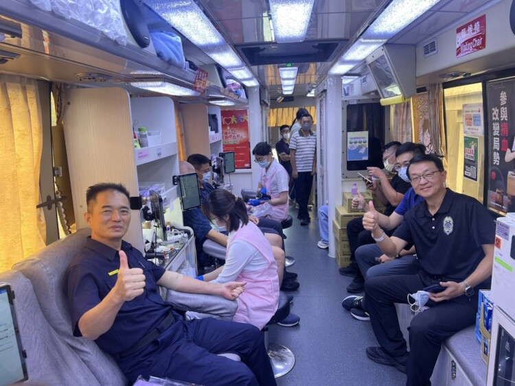 ▲警察節號召熱血獻愛心,警民攜手捐出希望之血。(記者劉春生攝)
