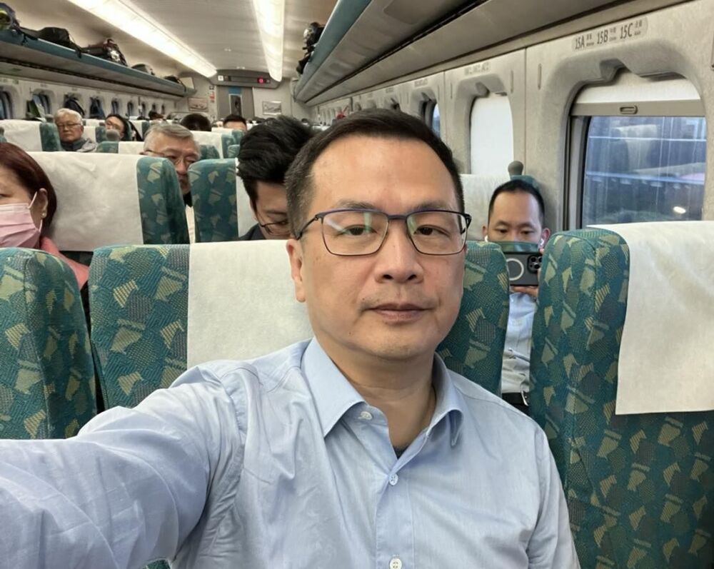 郭智輝餐敘再送自家禮盒惹議 羅智強:不反省避嫌早已失格 306 郭智輝餐敘再送自家禮盒惹議 羅智強:不反省避嫌早已失格 305