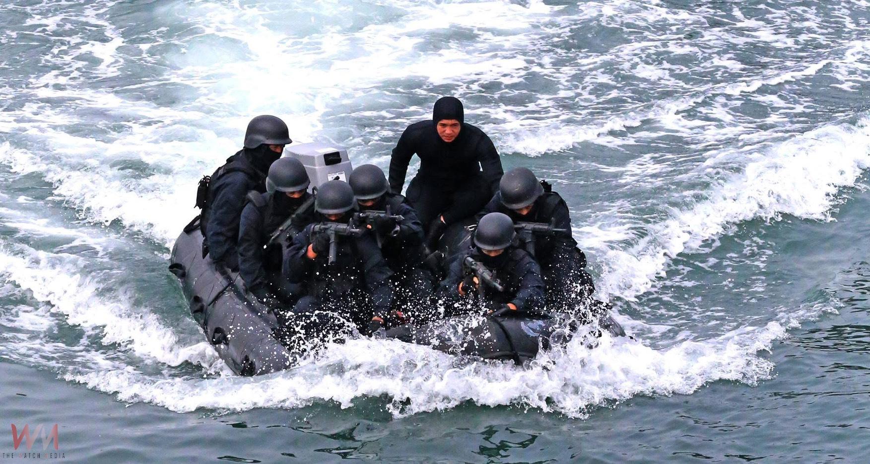 黑鷹英勇救人 《海軍陸戰隊兩棲偵搜大隊》兩特勤中士跳海奮勇搶救5名國中生 - https://www.watchmedia01.com