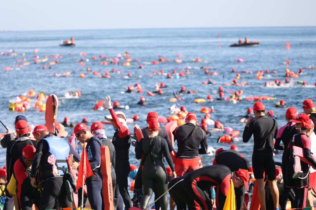 ▲基隆外木山海上長泳活動吸引來自全國18縣市超過2,000位泳者熱情參與。(基隆市政府提供)