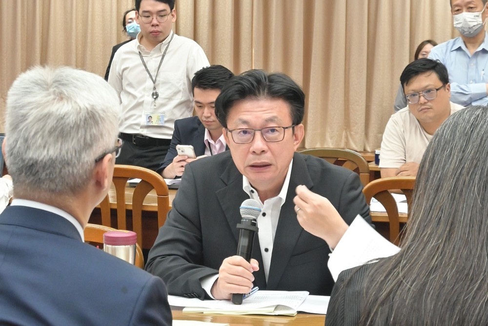 邱志偉批馬英九海峽論壇發言違法　郭國文：回台後和某網紅一起反罷免？ 251
