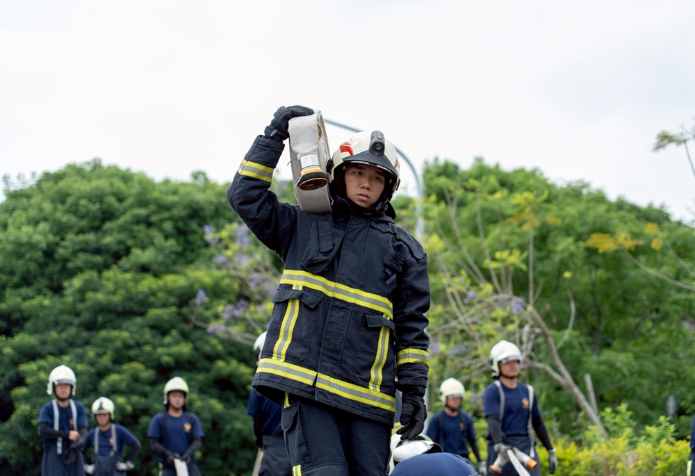 男子OHCA神秘光頭男急救超專業 新竹消防臉書尋人原來是自己人 249 248250616a03