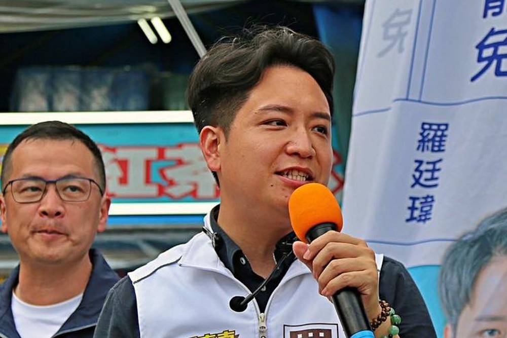 羅廷瑋社區演講遭驅離? 社區主委:任何黨派都歡迎 246 羅廷瑋社區演講遭驅離? 社區主委:任何黨派都歡迎 245