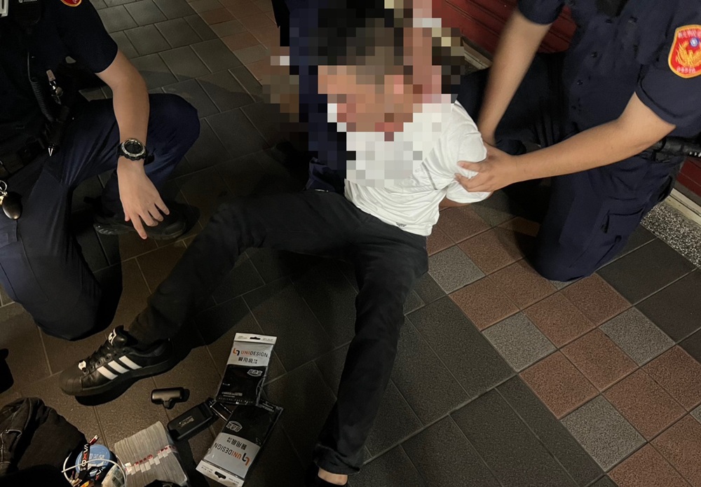 洗腦56歲婦投資虛擬貨幣 警骨折負傷逮假幣商車手 267 cnews204250616a11