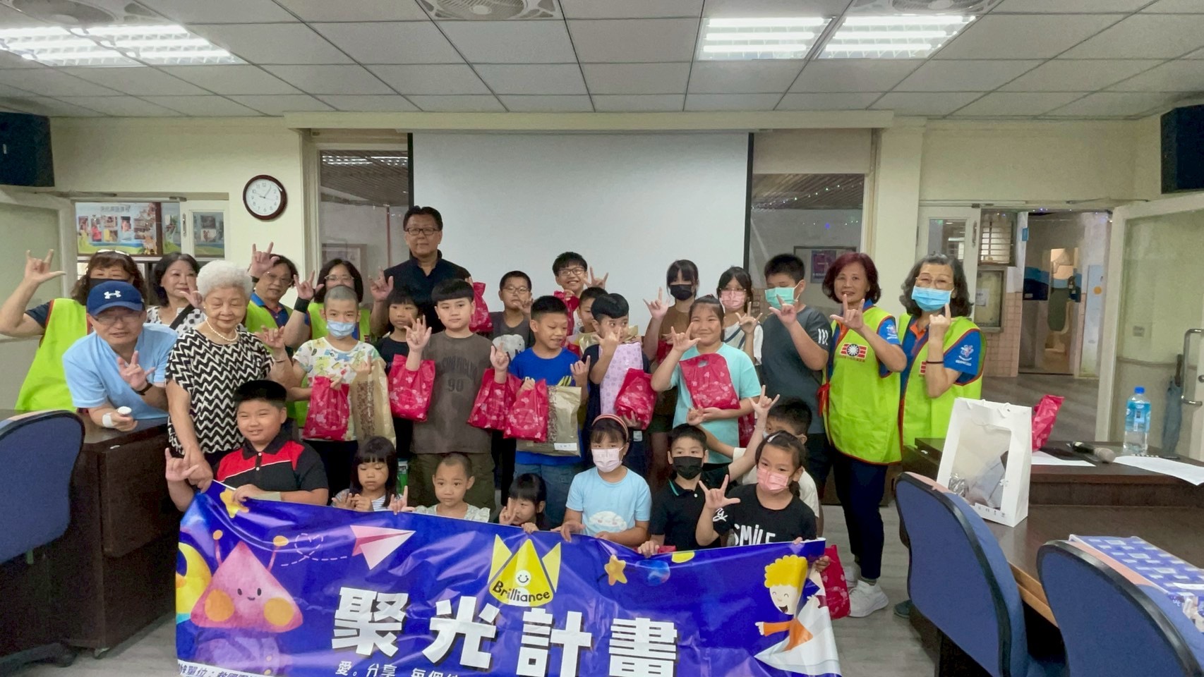 長興國小攜手救國團用愛聚光優化品格教育 12 S 118317191