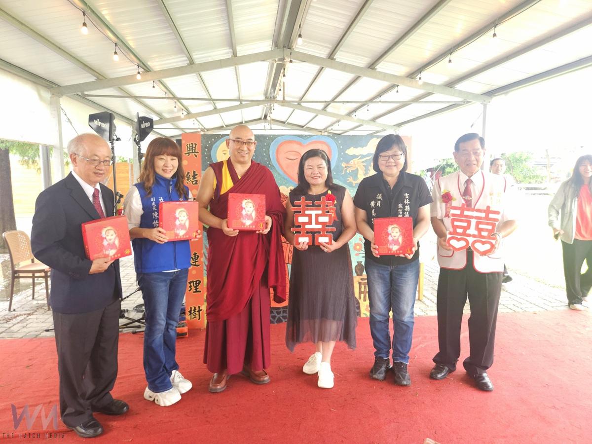 雲林家扶圓夢！祖父母穿婚紗見證愛情典範　「攜手一生～愛的典範」婚禮溫馨登場