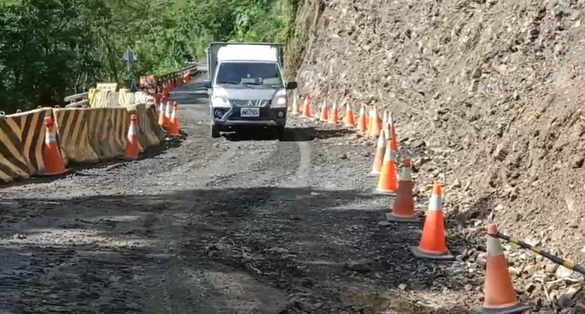 高雄市桃源區梅山路段路基缺口 今午5時搶通 恢復一般管制通行
