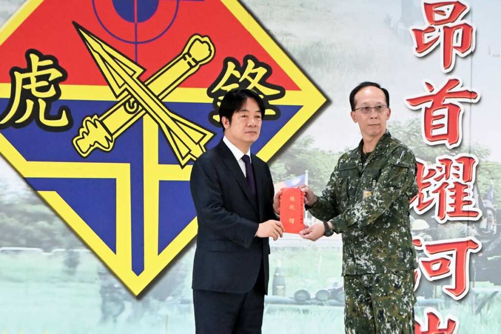 ▲總統勗勉「陸軍砲兵第58指揮部」期勉以實力達到真和平。(記者張玉泰攝)