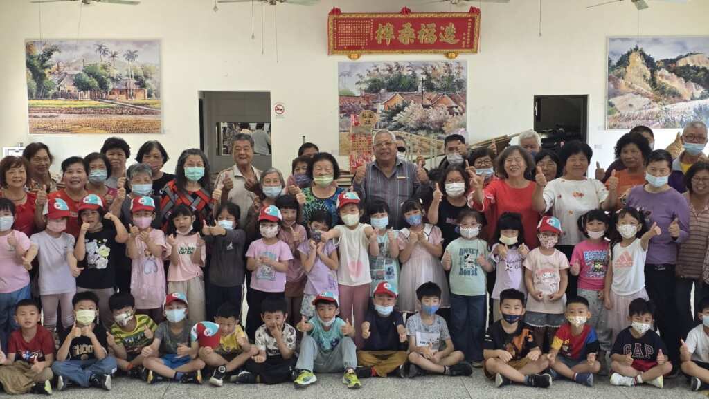 ▲親子共學大合照。(苗栗縣文觀局提供)