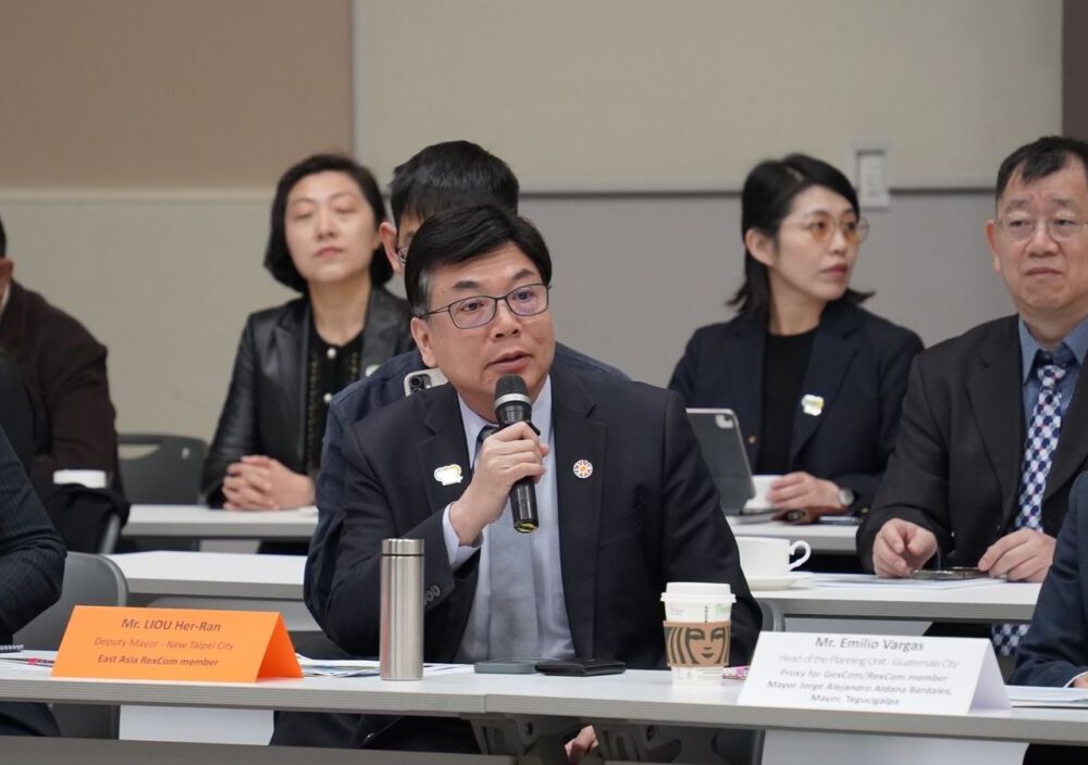 反擊民進黨議員 劉和然再嗆:蘇貞昌確實一毛錢都沒多給新北 250 反擊民進黨議員 劉和然再嗆:蘇貞昌確實一毛錢都沒多給新北 249