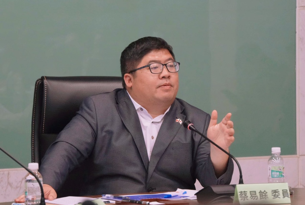 陳明文被烏龍爆料炒地皮 蔡易餘酸「太好笑」:地點隔座山 238 陳明文被烏龍爆料炒地皮 蔡易餘酸「太好笑」:地點隔座山 237