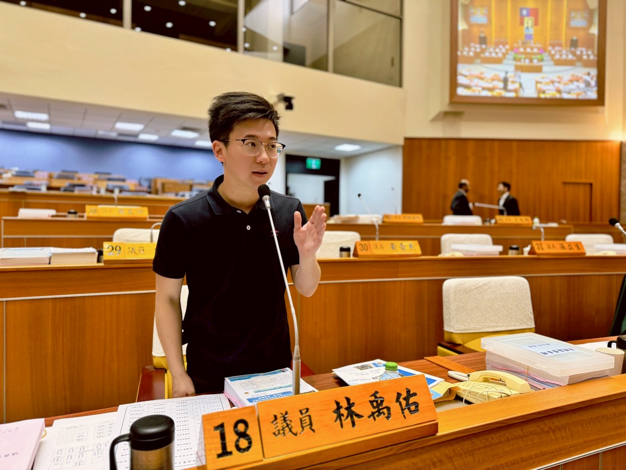 執政黨邊喊居住正義邊砍租金補貼 新藍圖連線批作風如詐騙集團 - https://www.watchmedia01.com