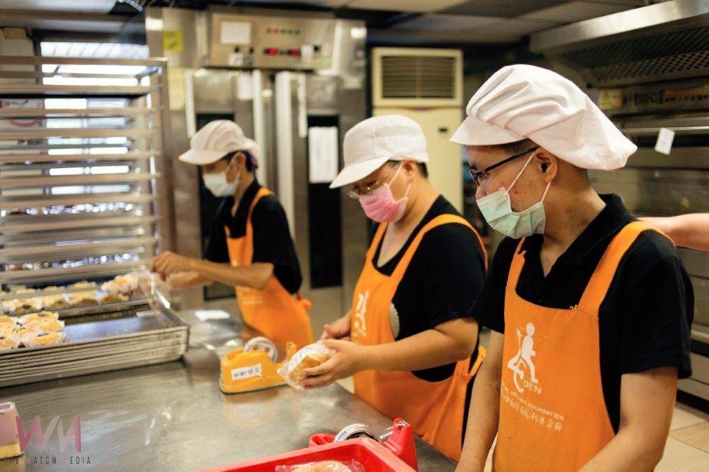 雙手打造夢想 中市勞工局庇護工場協助身障者展現專業技能 - https://www.watchmedia01.com