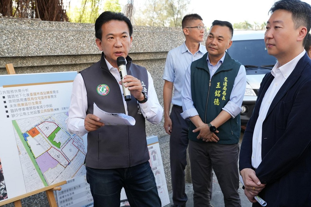郭國文揭藍白「破局」國安會報目的 林俊憲諷像小學生 212 郭國文揭藍白「破局」國安會報目的 林俊憲諷像小學生 211