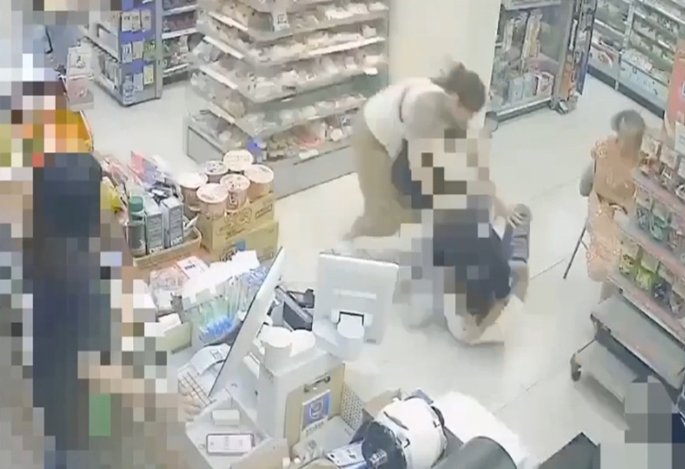 洗錢通緝犯現身超商寄送毒包裹 英勇女所長噴辣椒水壓制逮捕 215 248250618a02