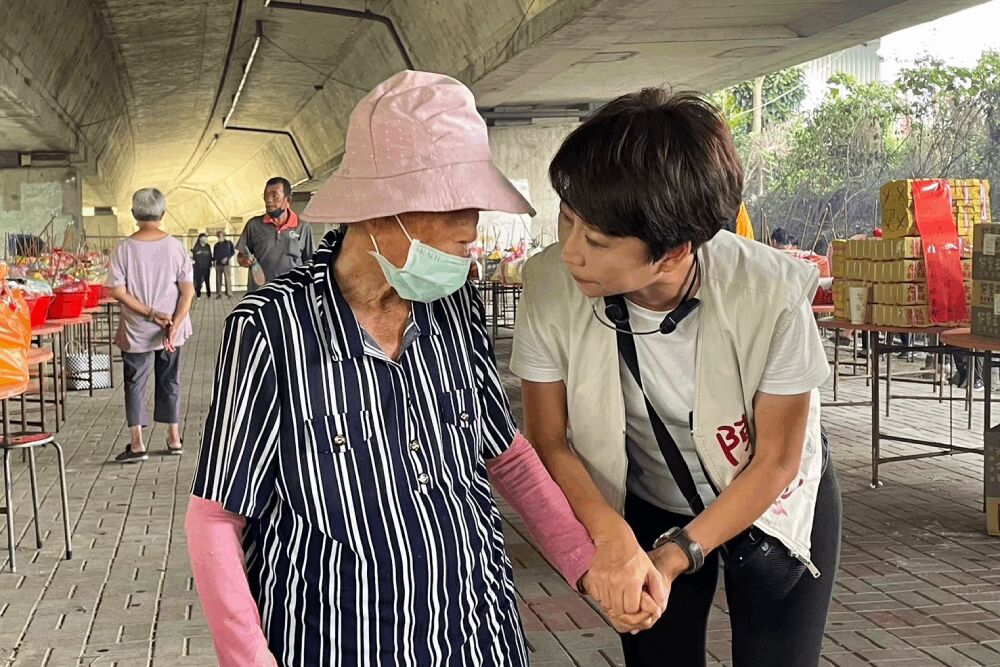 台南無敬老計程車點數補貼 陳亭妃偕議員力爭 244 照片來源:陳亭妃國會辦公室