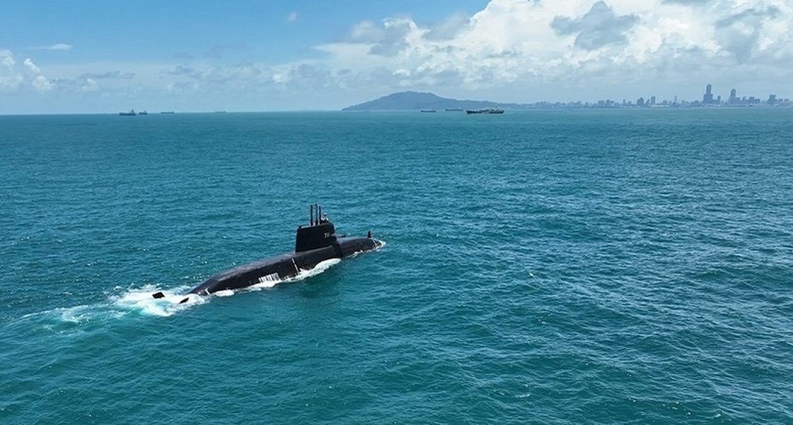 海鯤軍艦船體無異常　台船公司駁斥變形謠言