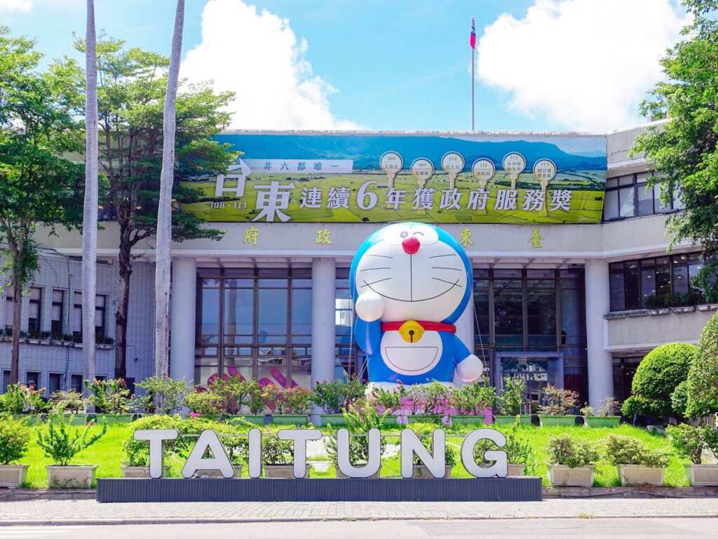 ▲哆啦A夢現身台東市區。