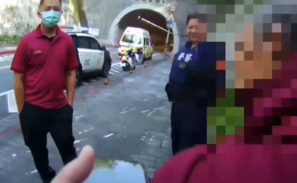 ▲警消到場救援。