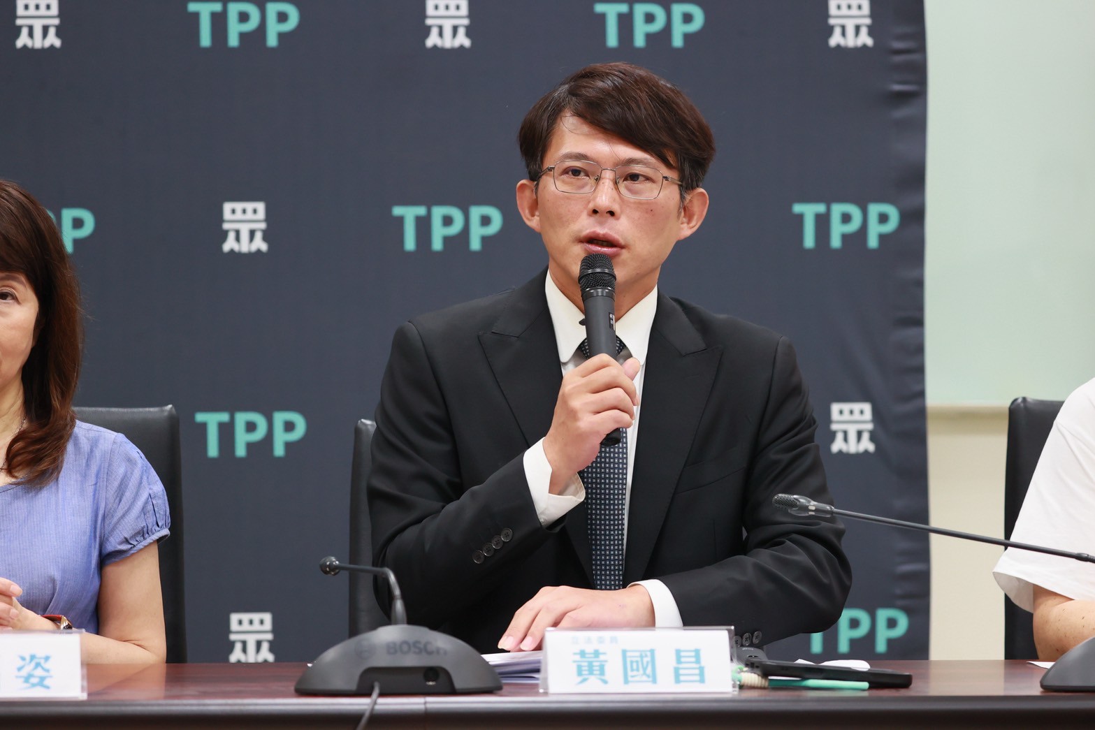 黃國昌批「團結十講」是假團結真鬥爭 民眾黨將推系列宣講反制 182 黃國昌批「團結十講」是假團結真鬥爭 民眾黨將推系列宣講反制 181