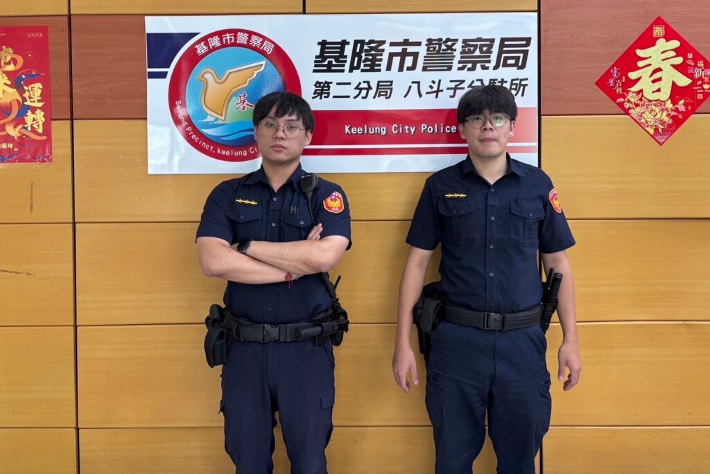 獨居老嫗身體不適  警消合力協助就醫