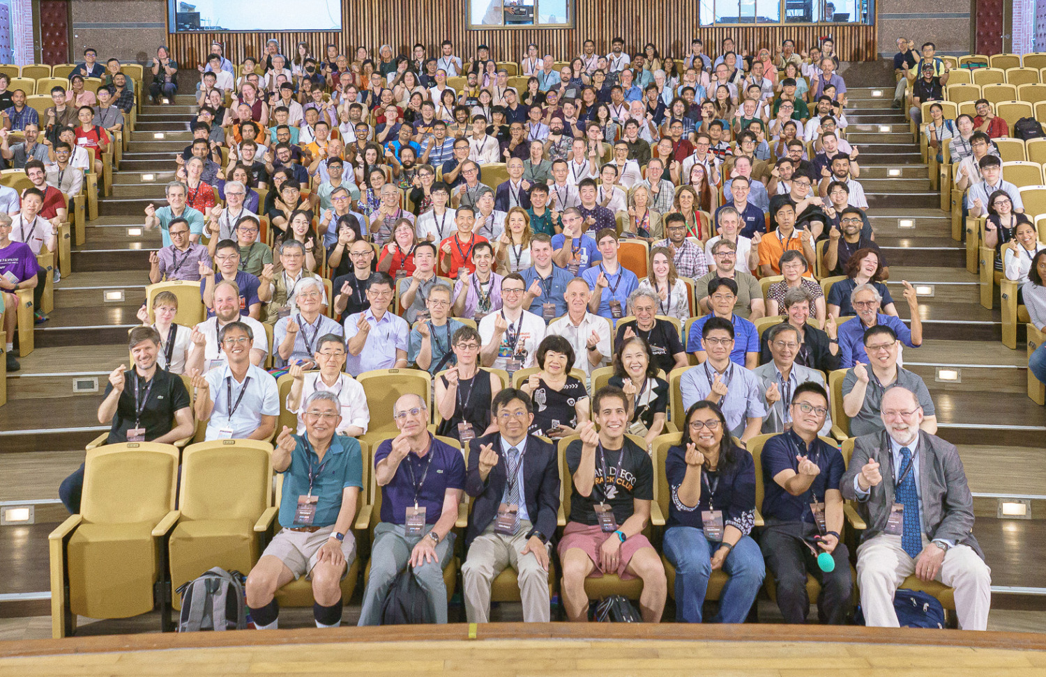 用數字與世界對話　中山大學辦國際線性代數學會年會