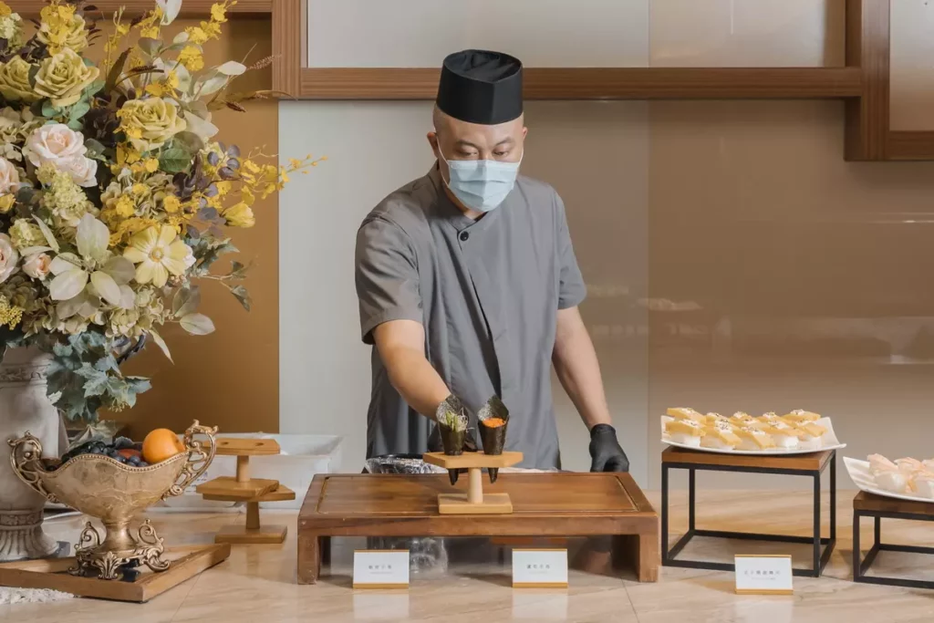 強強聯手拓展餐飲市場版圖是路易莎未來發展的策略,「青焰炭火熟成牛排」目前全台已有4間門市