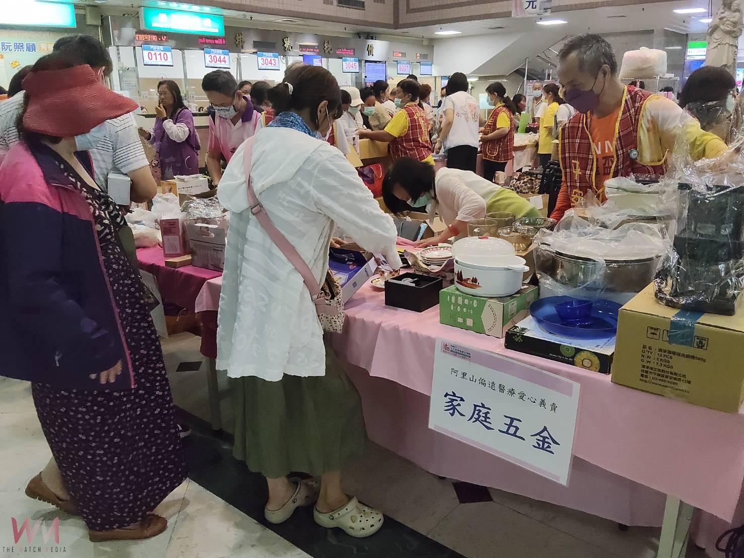 聖馬大廳愛心傳偏鄉     義賣暖人心