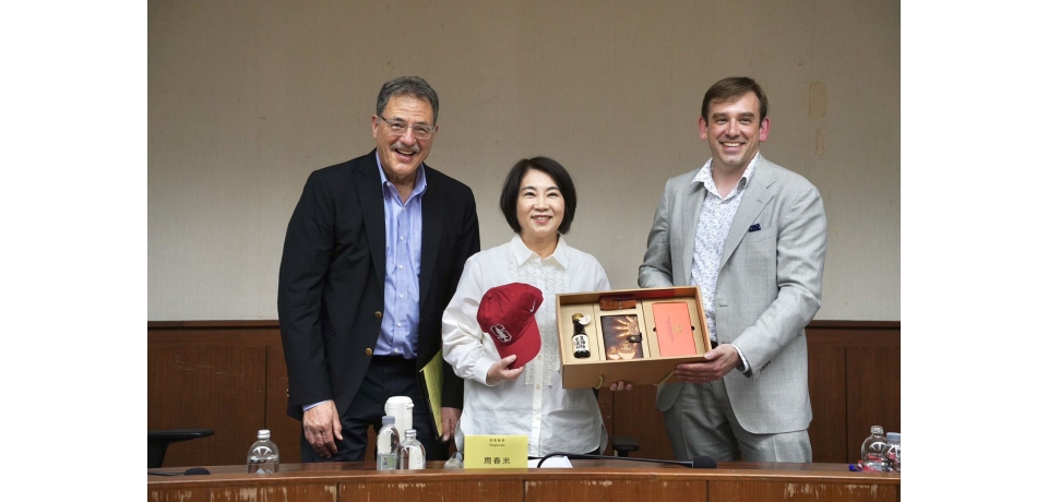 美國史丹福大學訪問團拜會屏東縣長周春米 雙方聚焦能源、民主與太空發展