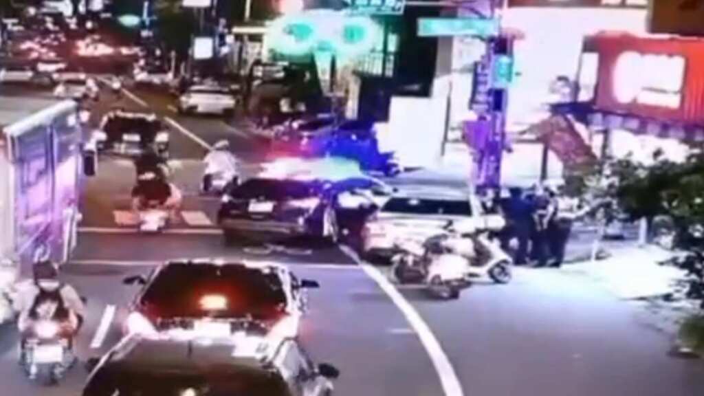 ▲眼尖民眾報案揭偽造車牌,彰警攔車又起獲毒品送辦。(彰化警方提供)
