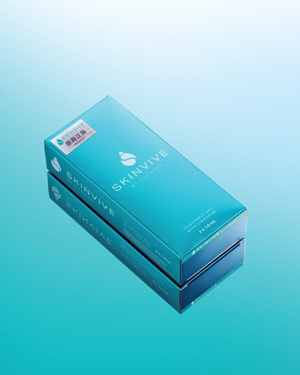 SKINVIVE&reg; 昇光針&reg; 是首個且唯一獲得美國FDA及歐盟CE雙重國際認證的透明質酸水光品牌，法國製造並採用 Juv&eacute;derm&reg; 喬雅登&reg; 專利技術，確保自然持久，煥發六大新生「肌」準。