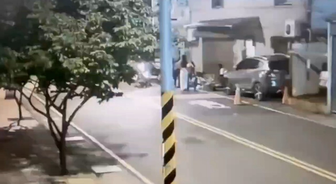 桃園八旬翁遭推倒腦出血亡 家屬PO網求畫面助釐清真相 S 37191689