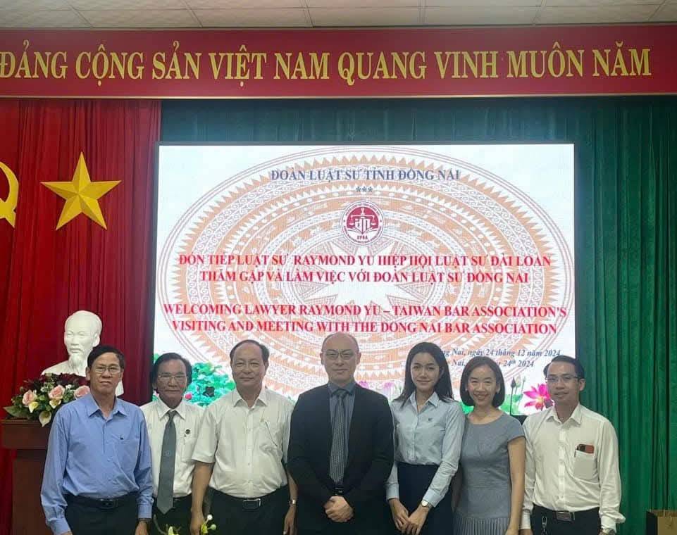 2024年越南同奈律師會會長Quang Yle律師邀請俞伯璋律師參與座談,討論台商於同奈省投資佈局規劃。(圖/記者薛秀蓮翻攝)