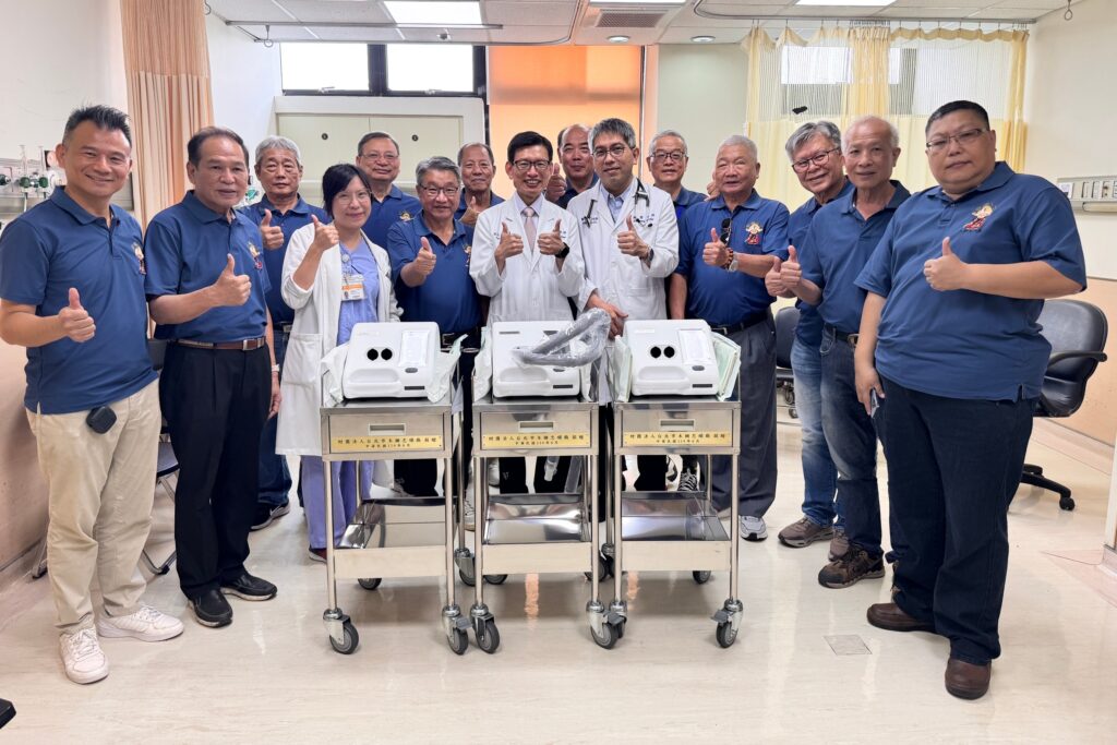 木柵忠順廟捐贈高頻震盪拍痰機 守護長者肺部健康 為生命爭取呼吸的餘裕 1 MEITU 20250625 143710332