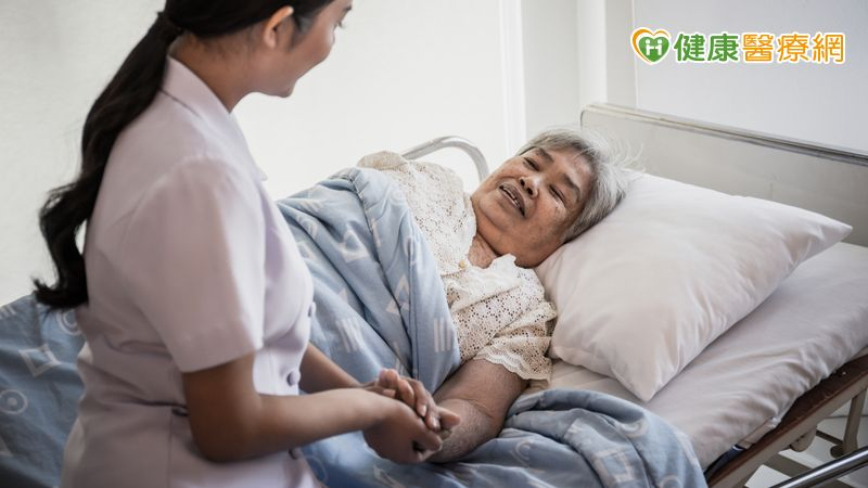 91歲嬤「子宮內膜癌」出血不斷！　「達文西微創術」治療預後佳