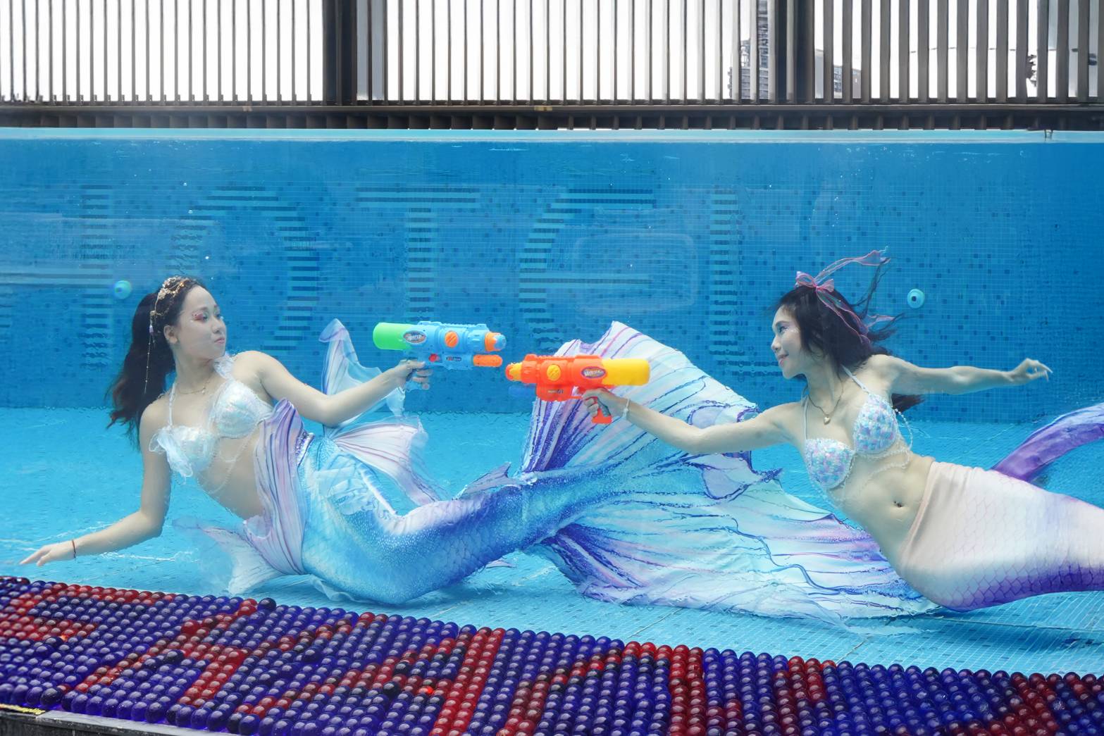▲白天親子水槍大戰 夜晚Bikini泡泡趴!H2O Hotel夏季派對太狂了!