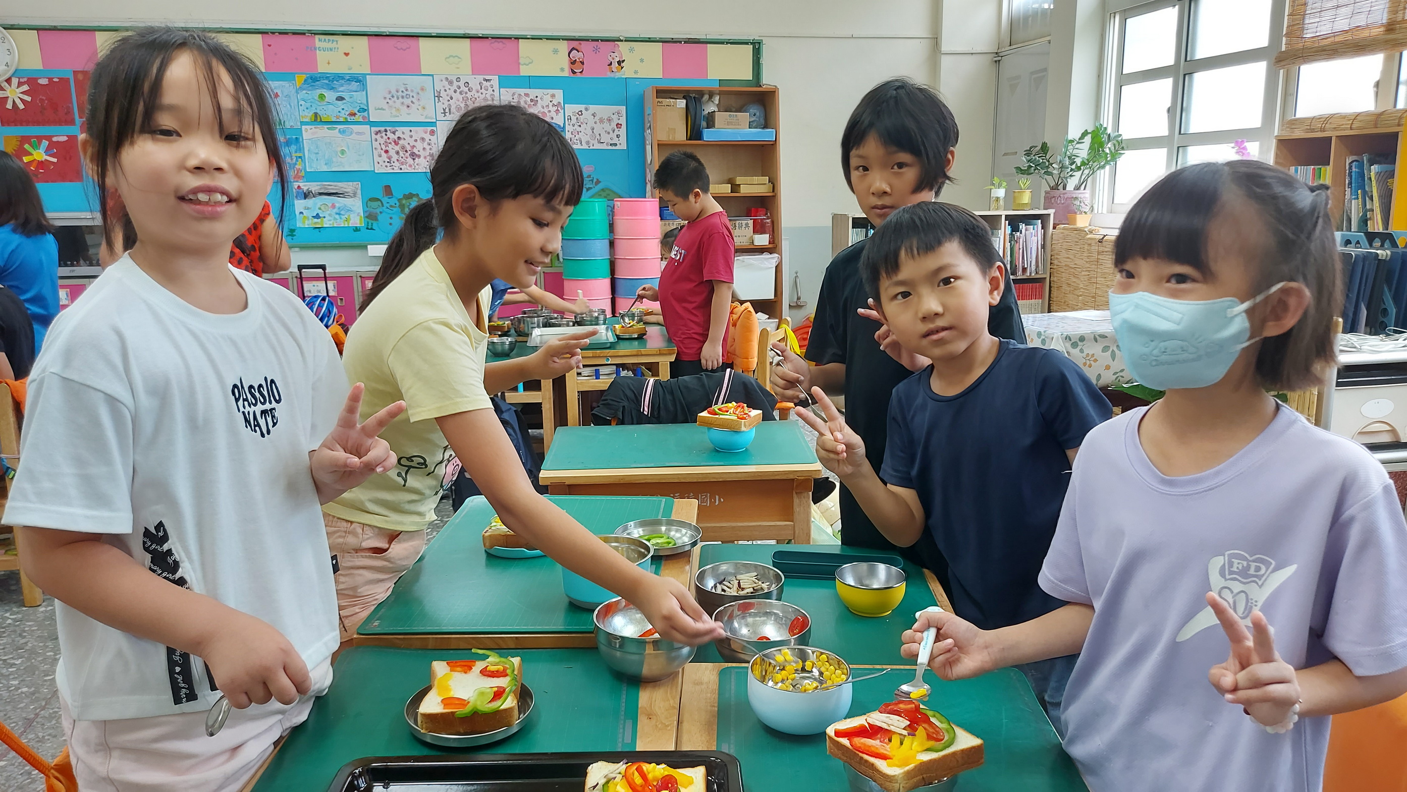 (有影片)/從田園到餐桌 福德國小小學生戶外成果發表秀食農與雙語力 - https://www.watchmedia01.com