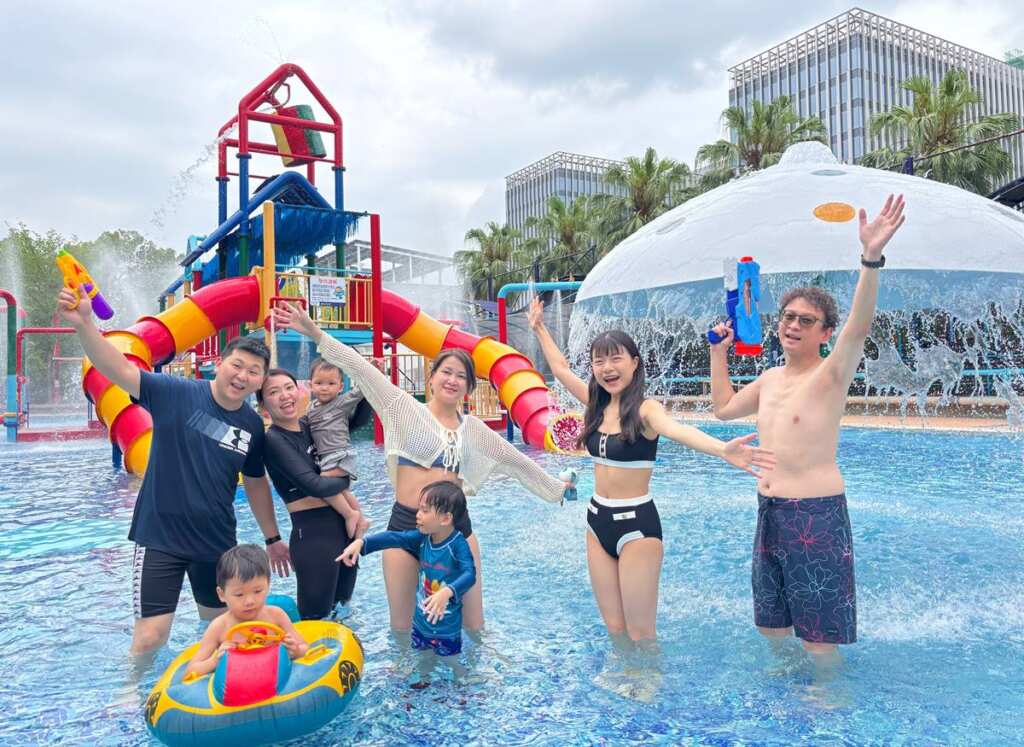 ▲水鄉庭園水深40-60公分,適合3-12歲小孩玩水。