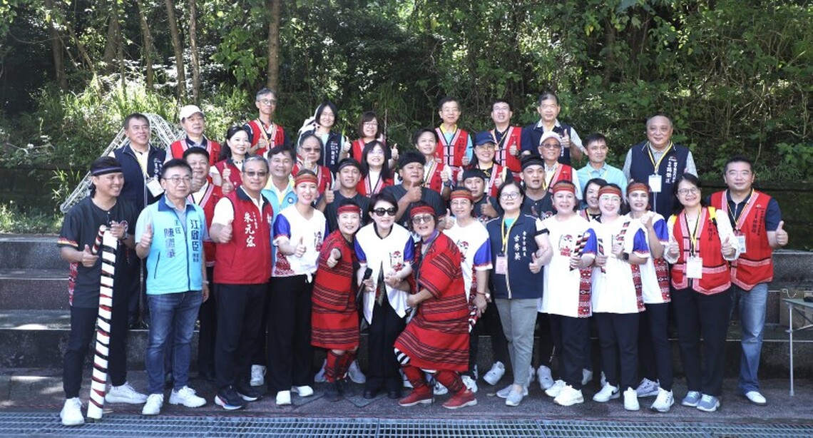 谷關觀光新地標 !盧秀燕視察原民市集化身行銷女王:便宜又有特色