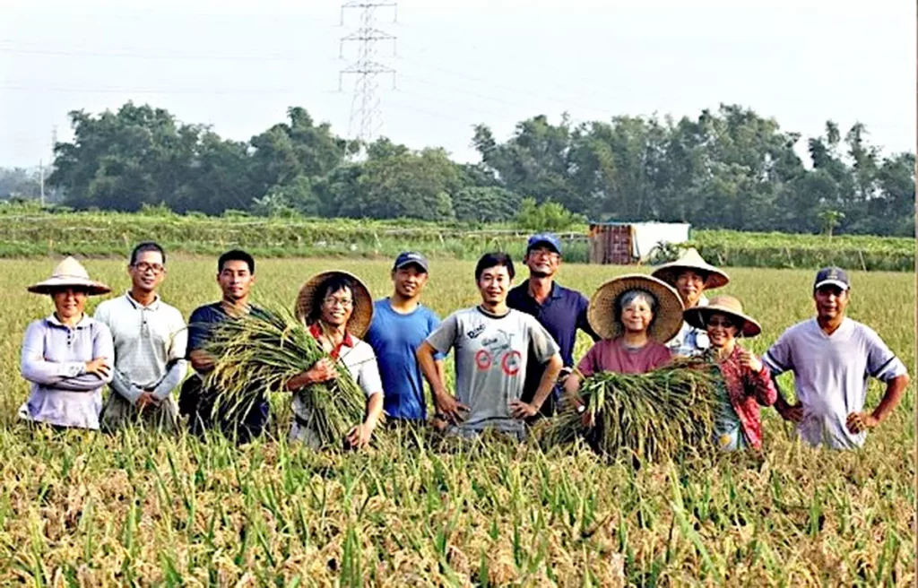 福智教育園區周邊則依循「生活、生產、生態、生命」的四生理念,結合有機與友善農業