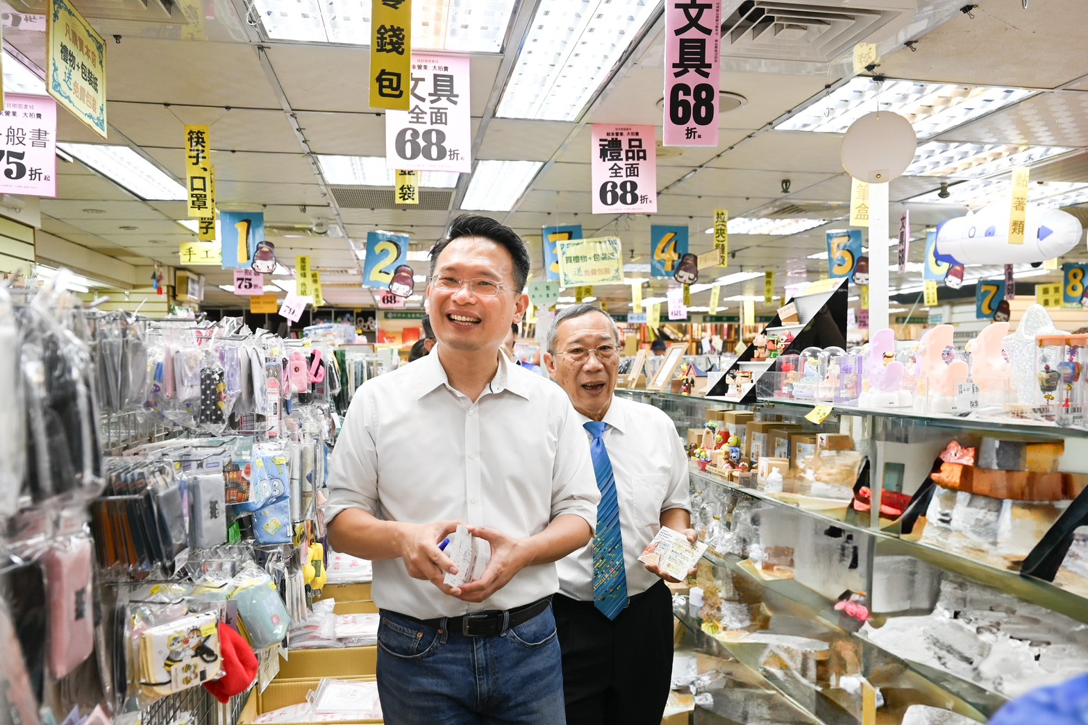 謝謝諾貝爾豐富桃園37年 蘇俊賓邀藍源德續寫書店傳承故事 280 謝謝諾貝爾豐富桃園37年 蘇俊賓邀藍源德續寫書店傳承故事 279