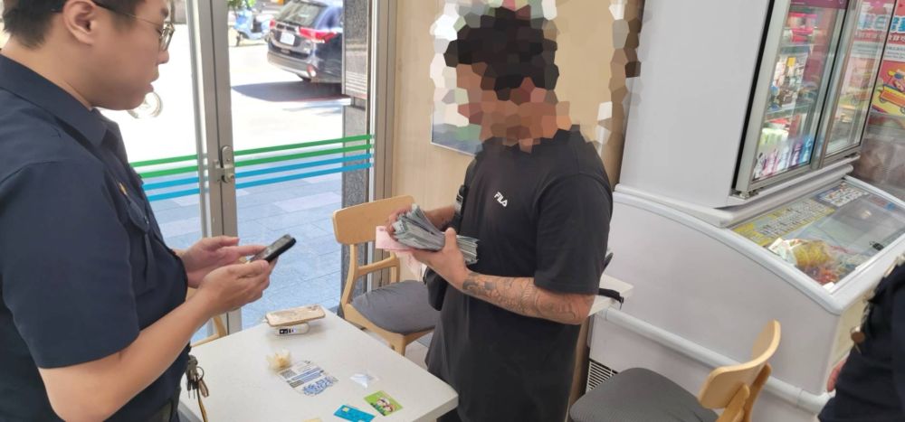 眼尖認出車手 新莊警休假不失敏銳度通報逮人 2 《圖說》犯嫌影像。〈新莊分局提供〉