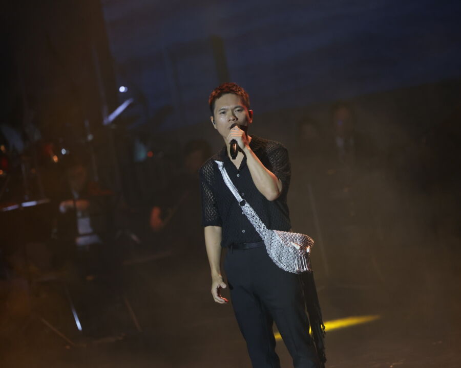 圖/金曲歌王舒米恩(Suming)表示,這是他去年手術後首次公開與族人同台演出。(新北市政府原住民行政局提供)