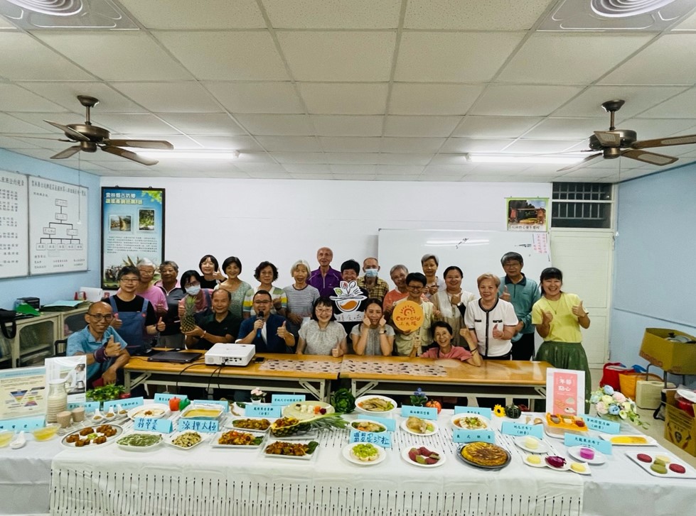 ▲友膳食嚥家於古坑麻園社區舉辦質地飲食成果展。(記者劉春生攝)