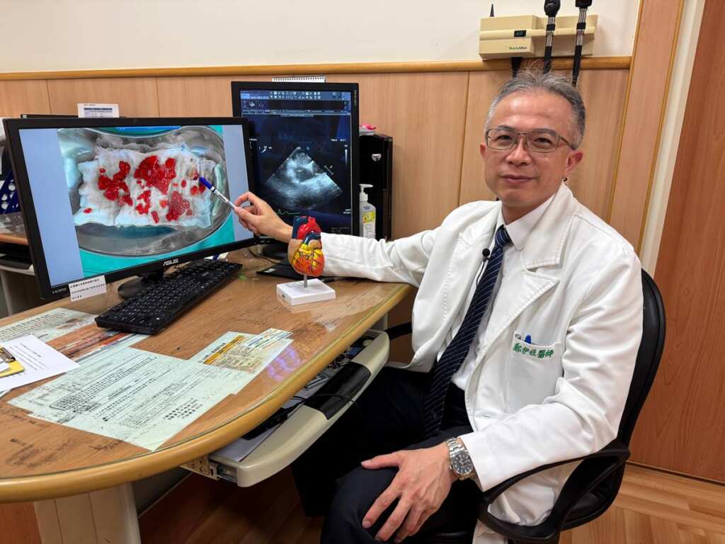 ▲鄭伊佐醫師說明,心臟黏液瘤為良性腫瘤,像果凍般在心臟內擺動,會引發血栓,以中風症狀做表現,只要妥善治療預後都能良好。(台中慈濟醫院提供)