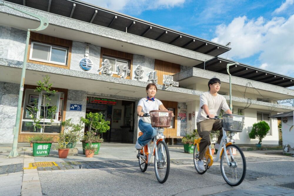 台東鹿野再增YouBike6處站點 饒慶鈴促低碳旅遊迎熱氣球盛會 262 台東鹿野再增YouBike6處站點 饒慶鈴促低碳旅遊迎熱氣球盛會 261