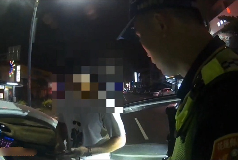 無照開車警攔查 50歲友人冒冷汗露餡查獲安毒 237 cnews204250630a10