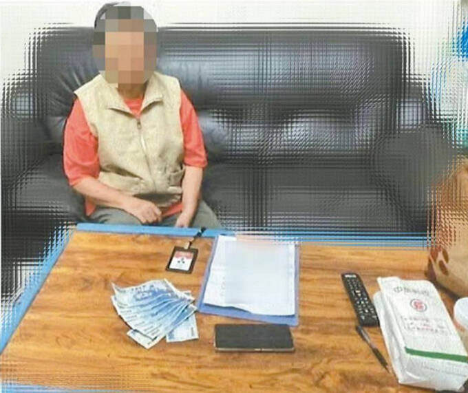 ▲台中阿嬤擔任詐騙集團車手，現場取款時被當場逮捕，竟裝可憐打悲情牌。